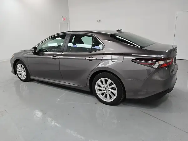 4T1C11AK3PU823584 2023 TOYOTA CAMRY - Image 2