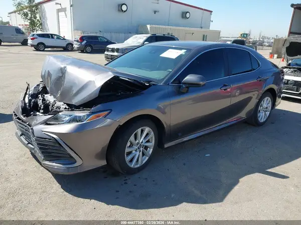 4T1C11AK3RU201523 2024 TOYOTA CAMRY - Image 2