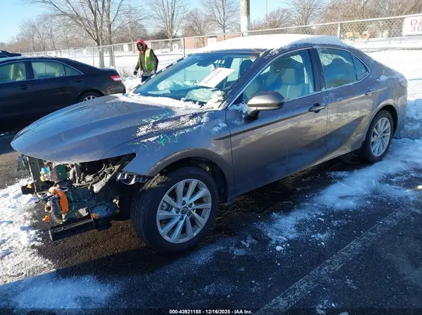4T1C11AK3RU227829 2024 TOYOTA CAMRY - Image 2