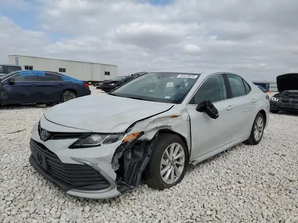4T1C11AK3RU249765 2024 TOYOTA CAMRY - Image 1