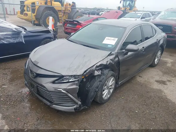 4T1C11AK3RU260894 2024 TOYOTA CAMRY - Image 2