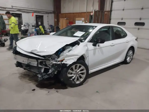 4T1C11AK3RU861660 2024 TOYOTA CAMRY - Image 2