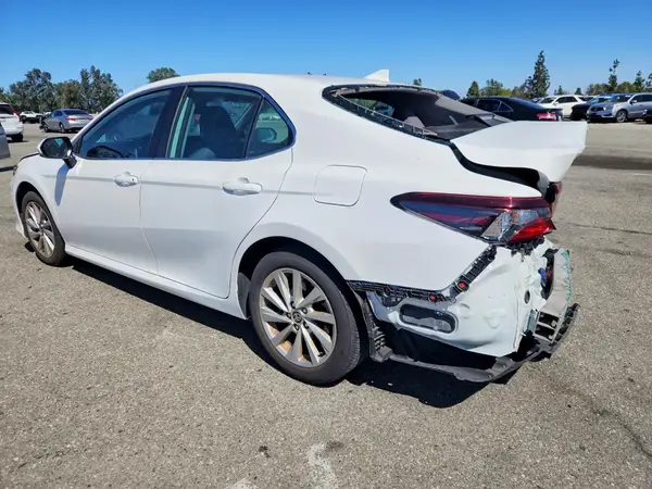 4T1C11AK3RU903969 2024 TOYOTA CAMRY - Image 2