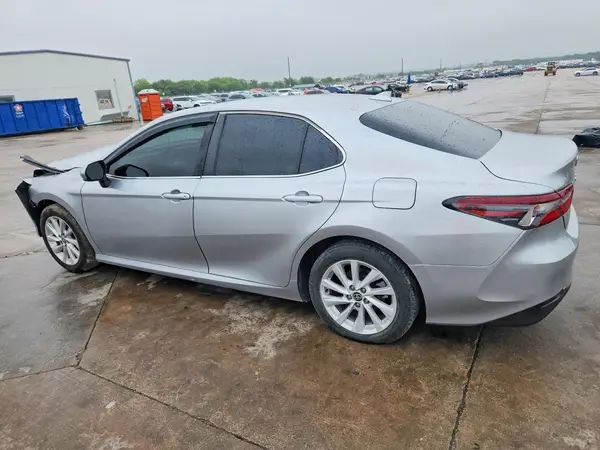 4T1C11AK3RU905527 2024 TOYOTA CAMRY - Image 2
