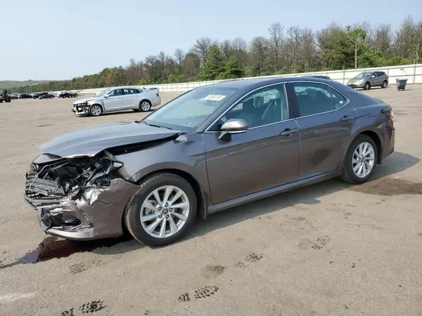 4T1C11AK3RU916883 2024 TOYOTA CAMRY - Image 1