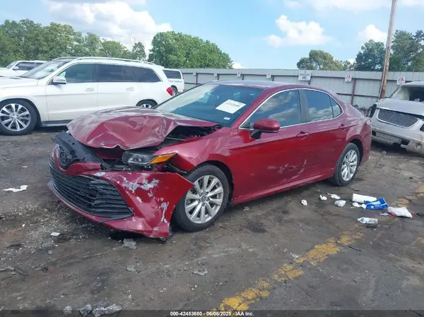 4T1C11AK4LU301038 2020 TOYOTA CAMRY - Image 2