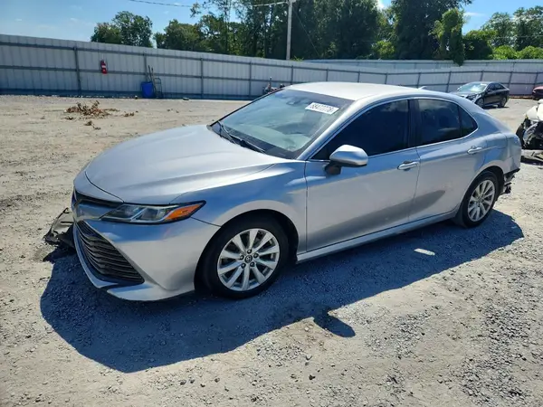 4T1C11AK4LU305588 2020 TOYOTA CAMRY - Image 1