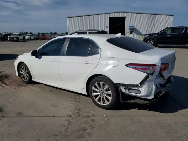 4T1C11AK4LU311911 2020 TOYOTA CAMRY - Image 2