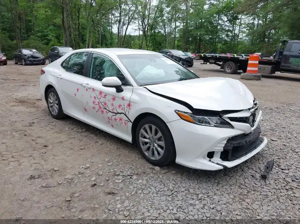 4T1C11AK4LU316588 2020 TOYOTA CAMRY - Image 1