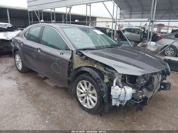 4T1C11AK4LU331558 2020 TOYOTA CAMRY - Image 1