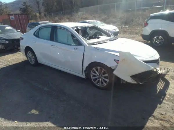 4T1C11AK4LU345573 2020 TOYOTA CAMRY - Image 1