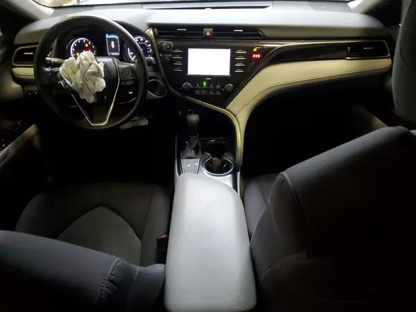 4T1C11AK4LU386608 2020 TOYOTA CAMRY - Image 8
