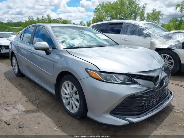 4T1C11AK4LU389069 2020 TOYOTA CAMRY - Image 1