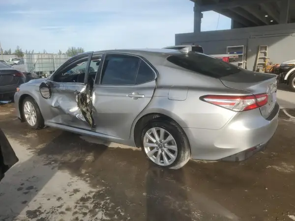 4T1C11AK4LU864168 2020 TOYOTA CAMRY - Image 2