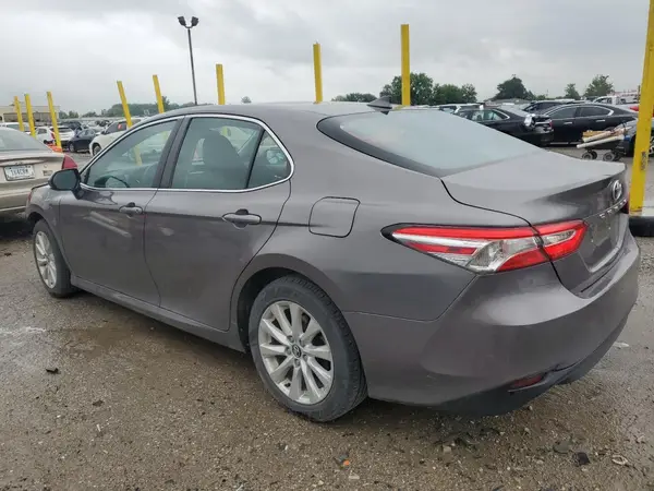 4T1C11AK4LU890947 2020 TOYOTA CAMRY - Image 2