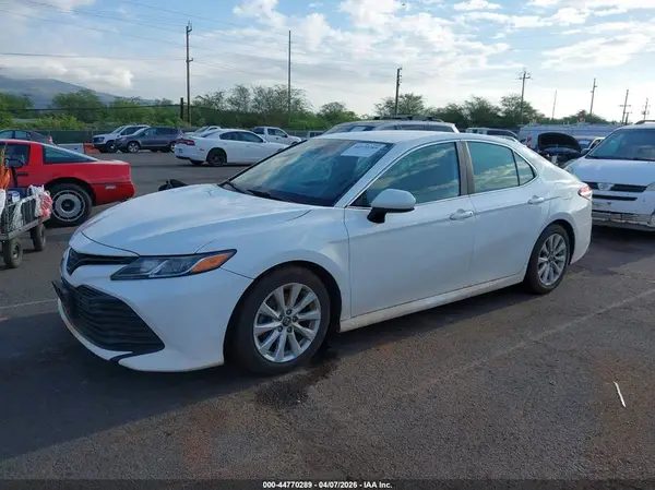 4T1C11AK4LU898191 2020 TOYOTA CAMRY - Image 2