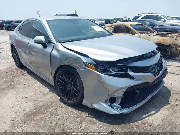 4T1C11AK4LU904541 2020 TOYOTA CAMRY - Image 1