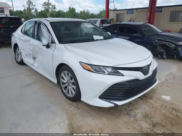 4T1C11AK4LU915541 2020 TOYOTA CAMRY - Image 1
