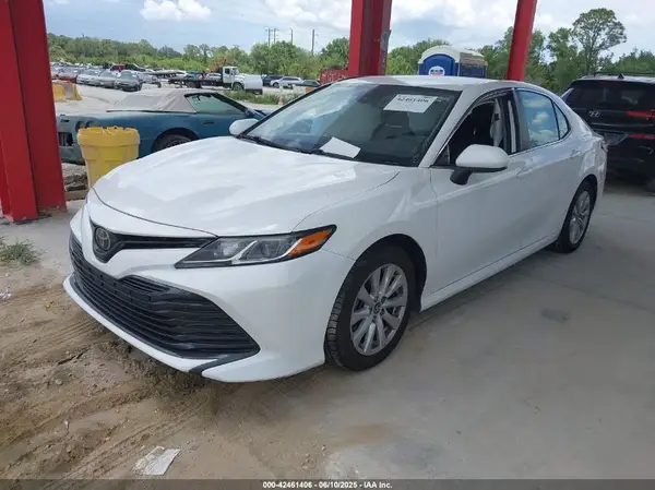 4T1C11AK4LU915541 2020 TOYOTA CAMRY - Image 2