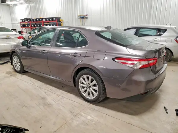 4T1C11AK4LU916527 2020 TOYOTA CAMRY - Image 2