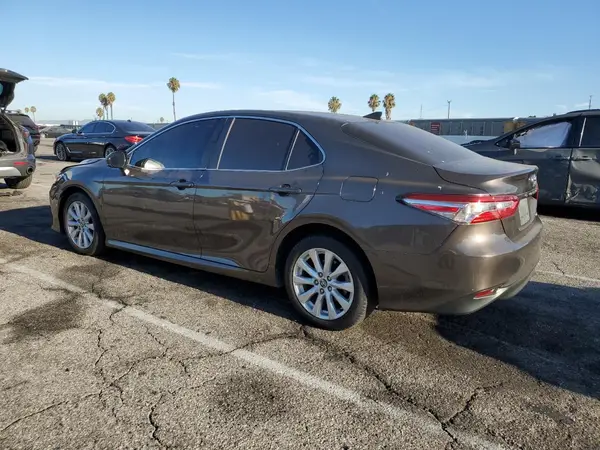 4T1C11AK4LU926670 2020 TOYOTA CAMRY - Image 2