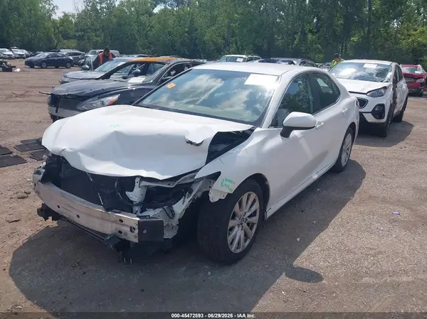 4T1C11AK4LU928256 2020 TOYOTA CAMRY - Image 2