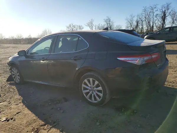 4T1C11AK4LU932579 2020 TOYOTA CAMRY - Image 2