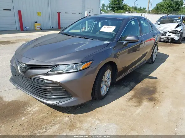 4T1C11AK4LU939869 2020 TOYOTA CAMRY - Image 2