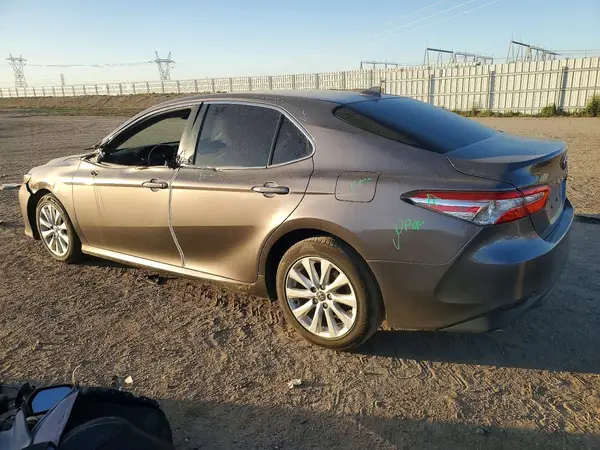 4T1C11AK4LU952248 2020 TOYOTA CAMRY - Image 2