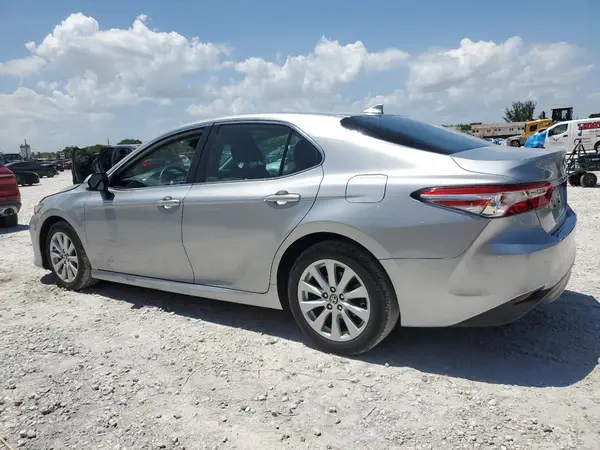 4T1C11AK4LU952721 2019 TOYOTA CAMRY - Image 2