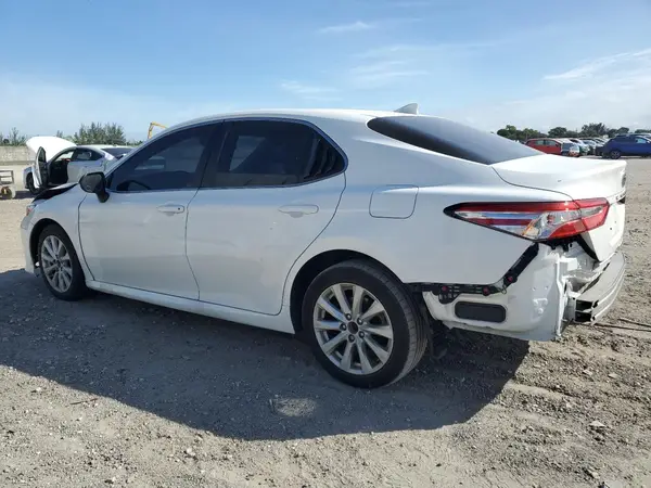 4T1C11AK4LU977831 2020 TOYOTA CAMRY - Image 2