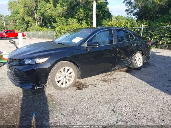 4T1C11AK4LU980406 2020 TOYOTA CAMRY - Image 2