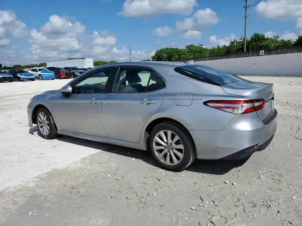 4T1C11AK4LU992555 2020 TOYOTA CAMRY - Image 2