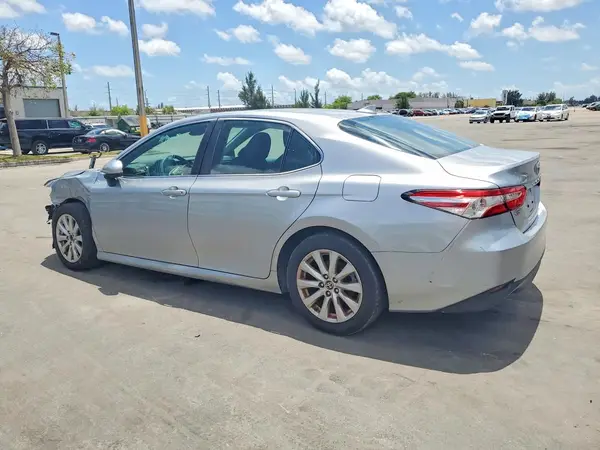 4T1C11AK4LU995620 2020 TOYOTA CAMRY - Image 2