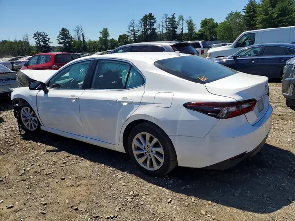 4T1C11AK4MU402985 2021 TOYOTA CAMRY - Image 2