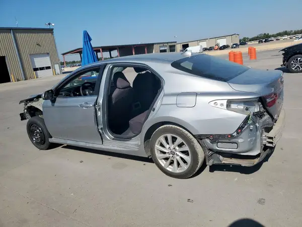 4T1C11AK4MU429085 2021 TOYOTA CAMRY - Image 2