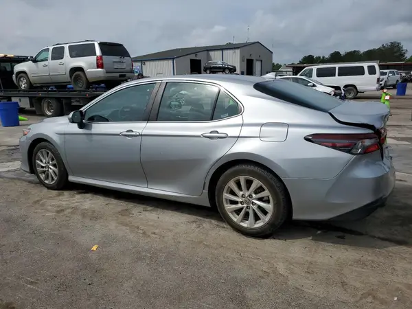4T1C11AK4MU438112 2021 TOYOTA CAMRY - Image 2