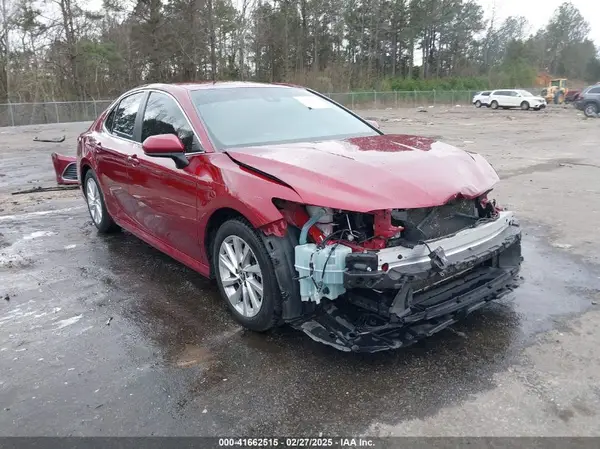 4T1C11AK4MU438272 2021 TOYOTA CAMRY - Image 1