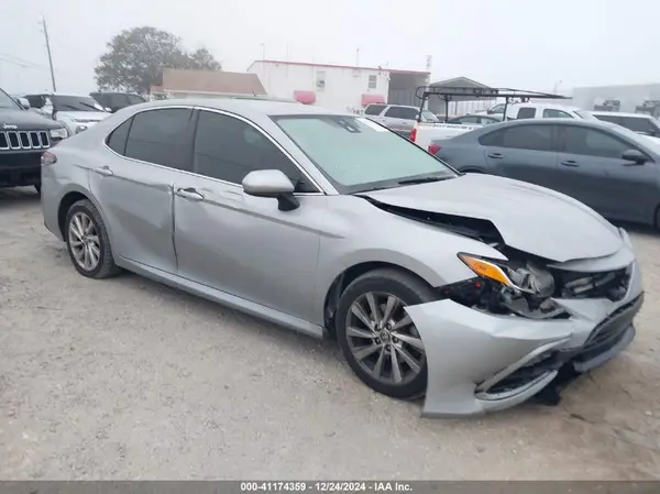 4T1C11AK4MU441558 2021 TOYOTA CAMRY - Image 1