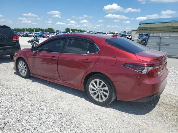 4T1C11AK4MU447246 2021 TOYOTA CAMRY - Image 2