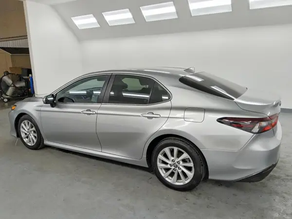 4T1C11AK4MU451507 2021 TOYOTA CAMRY - Image 2