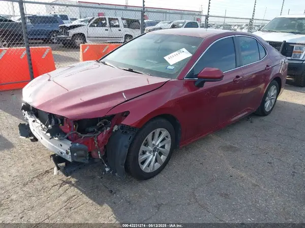 4T1C11AK4MU453466 2021 TOYOTA CAMRY - Image 2