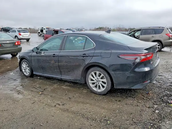 4T1C11AK4MU458733 2021 TOYOTA CAMRY - Image 2