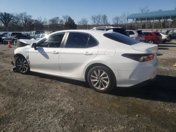 4T1C11AK4MU463561 2021 TOYOTA CAMRY - Image 2