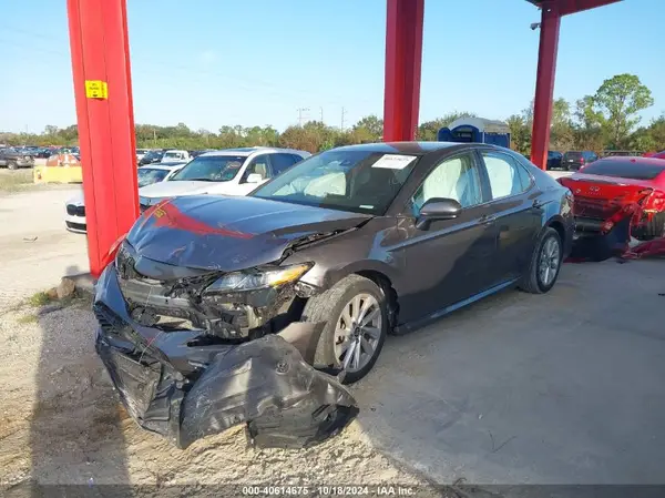 4T1C11AK4MU464774 2021 TOYOTA CAMRY - Image 2