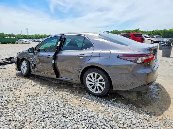 4T1C11AK4MU468033 2021 TOYOTA CAMRY - Image 2