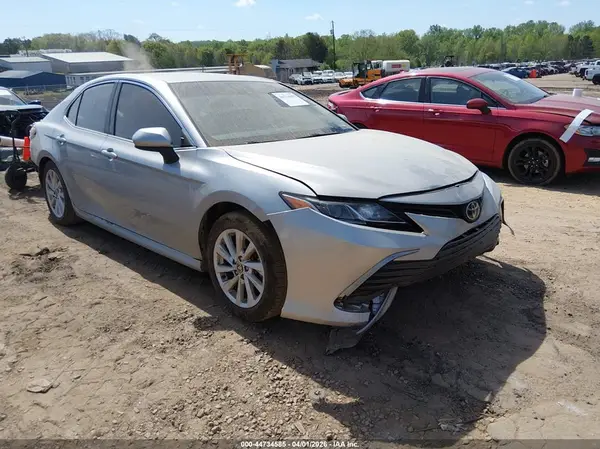 4T1C11AK4MU469604 2021 TOYOTA CAMRY - Image 1