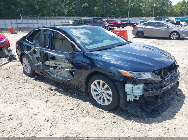 4T1C11AK4MU474415 2021 TOYOTA CAMRY - Image 1