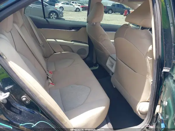 4T1C11AK4MU474415 2021 TOYOTA CAMRY - Image 8