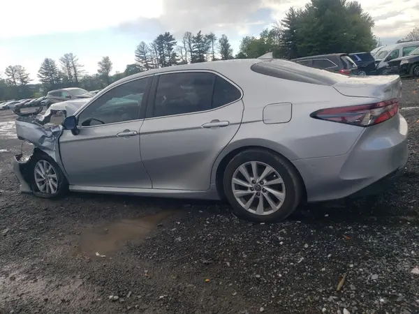 4T1C11AK4MU494745 2021 TOYOTA CAMRY - Image 2